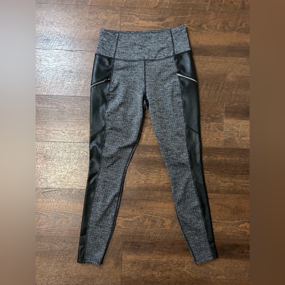 Athleta Lux Herringbone Metro Drifter Faux Leather Moto Leggings w Pockets Sz S - Picture 3 of 7